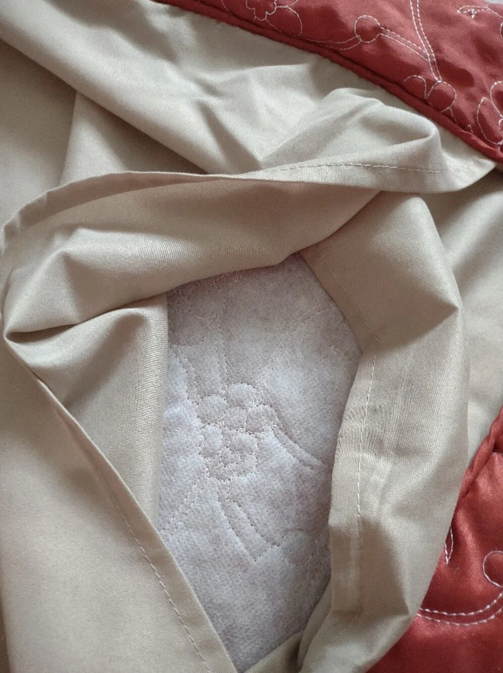 N/A queen bedskirt